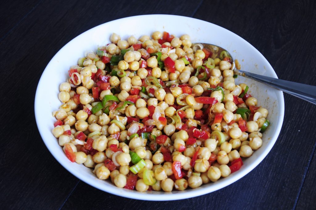 Salad Recipe with Chickpeas - Vegan Family Recipes