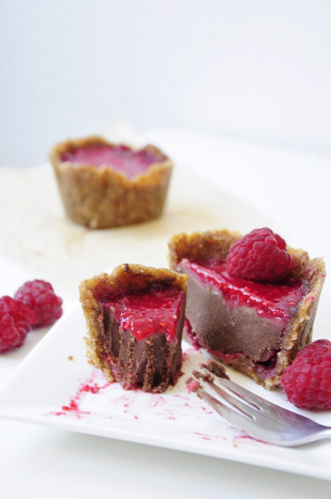 No Bake Raspberry Chocolate Cake recipe - Vegan Family Recipes
