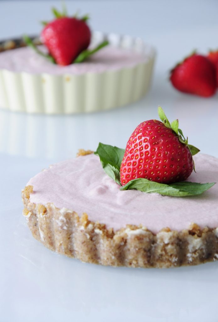 Mini Strawberry Cheesecakes - Vegan Valentine's Day Recipes #Dessert #vday #gf