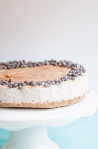 Raw Vegan Caramel Cheesecake Recipe - Vegan Family Recipes #dessert #glutenfree #rawvegan