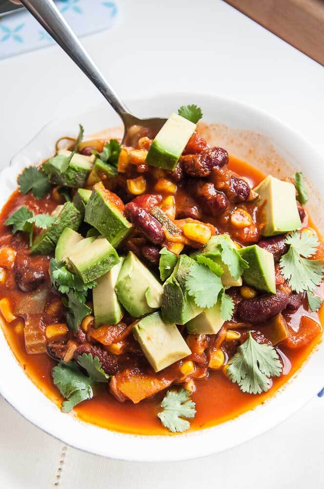 Easy Vegan Chili Recipe - Vegan Family Recipes