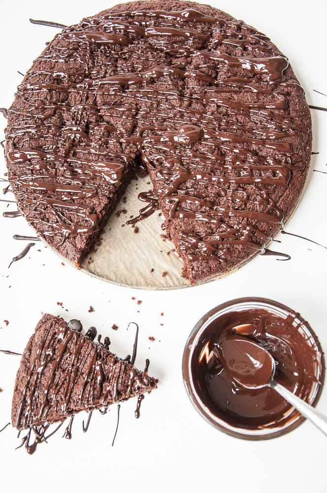 Chocolate Olive Oil Cake Recipe - Vegan Valentine's Day Recipes #Dessert #vday #gf