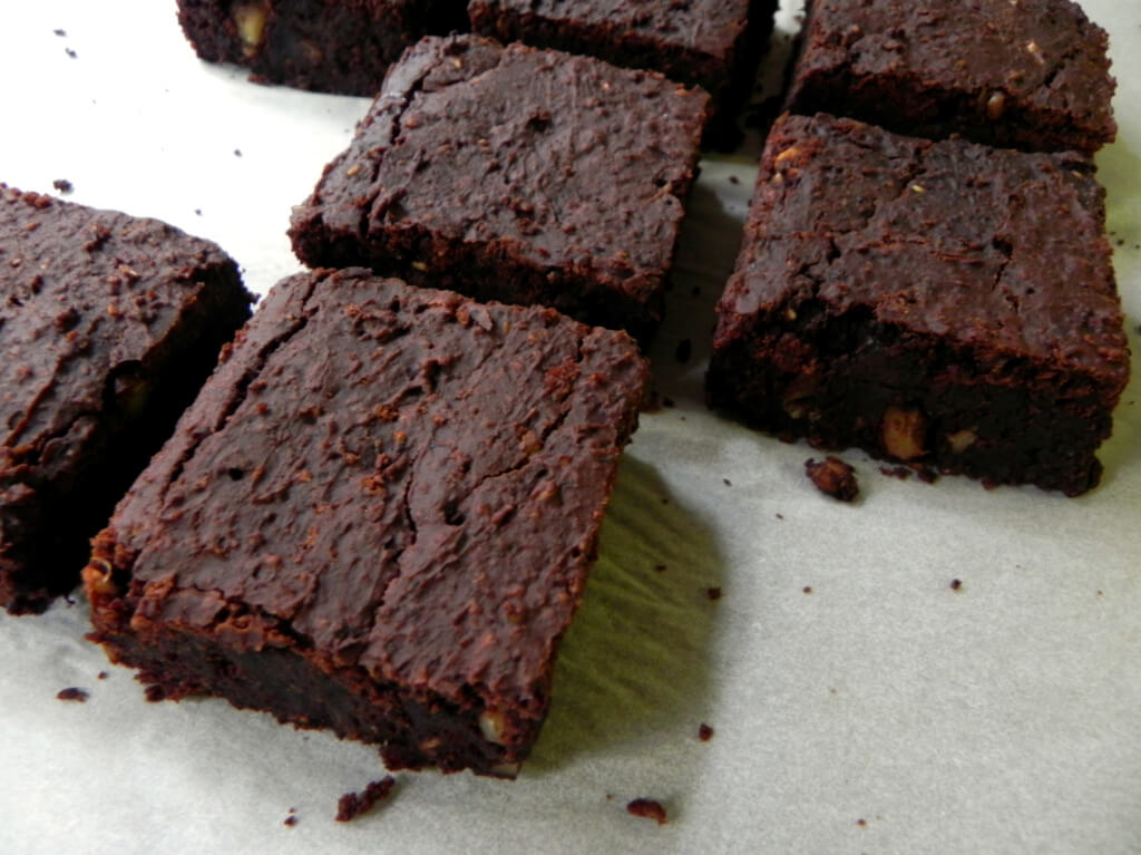 Vegan Black Bean Brownie Recipe - Vegan Coffee Desserts