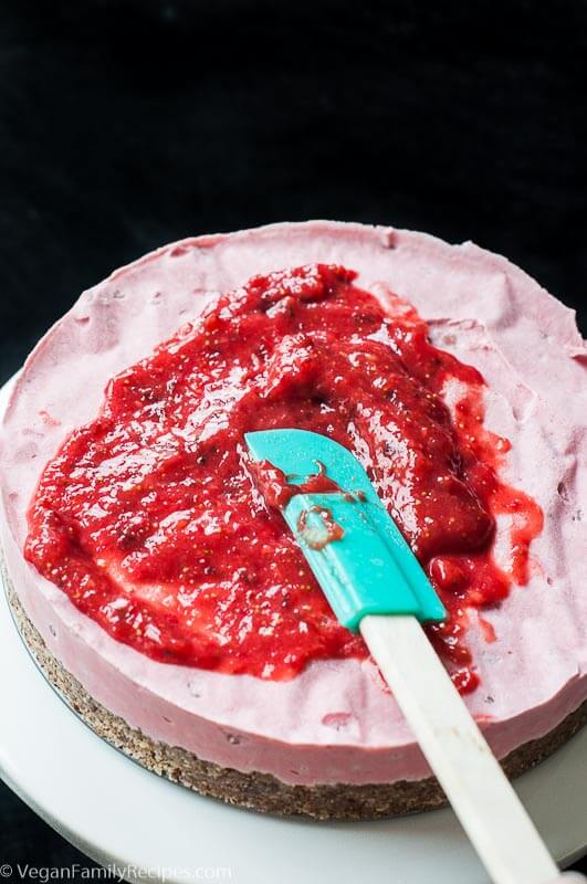 Vegan Strawberry Ice Cream Cake Recipe - Vegan Family Recipes