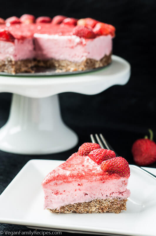 Strawberry Ice Cream Cake Recipe - Vegan Valentine's Day Recipes #Dessert #vday #gf