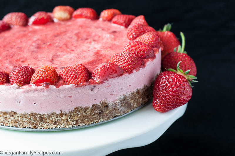 Strawberry_Ice_Cream_Cake-19