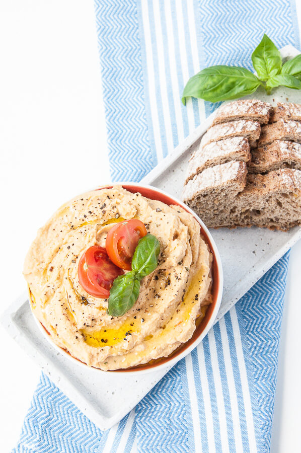 Fresh Tomato Basil Hummus Recipe - Vegan Family Recipes #healthy #protein #glutenfree