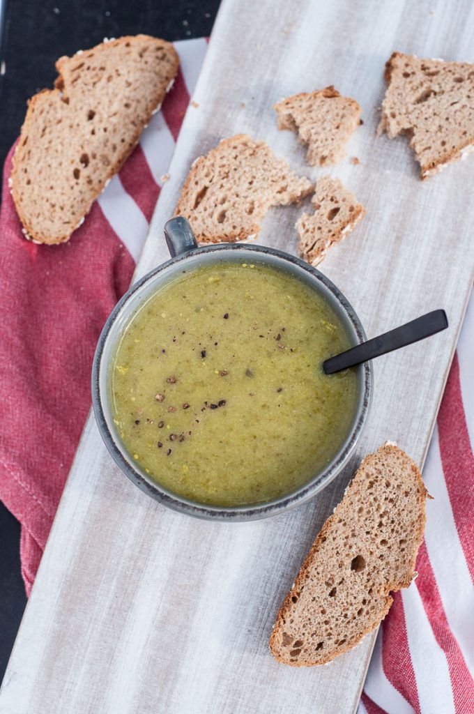 Low Fat low cal Cauliflower Kale Soup Recipe - Vegan Family Recipes