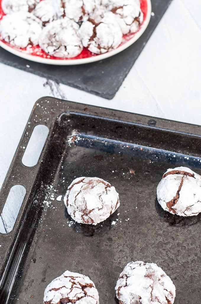 Vegan Crinkle Cookies Recipe Christmas - Vegan Family Recipes #christmas #recipe