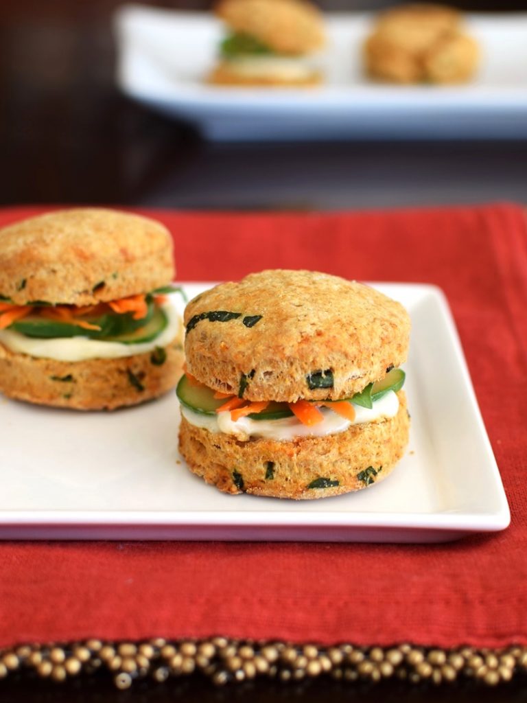 Recette de mini-sandwichs thaïs végétaliens à base de biscuits -. Vegan Finger Food Recipes