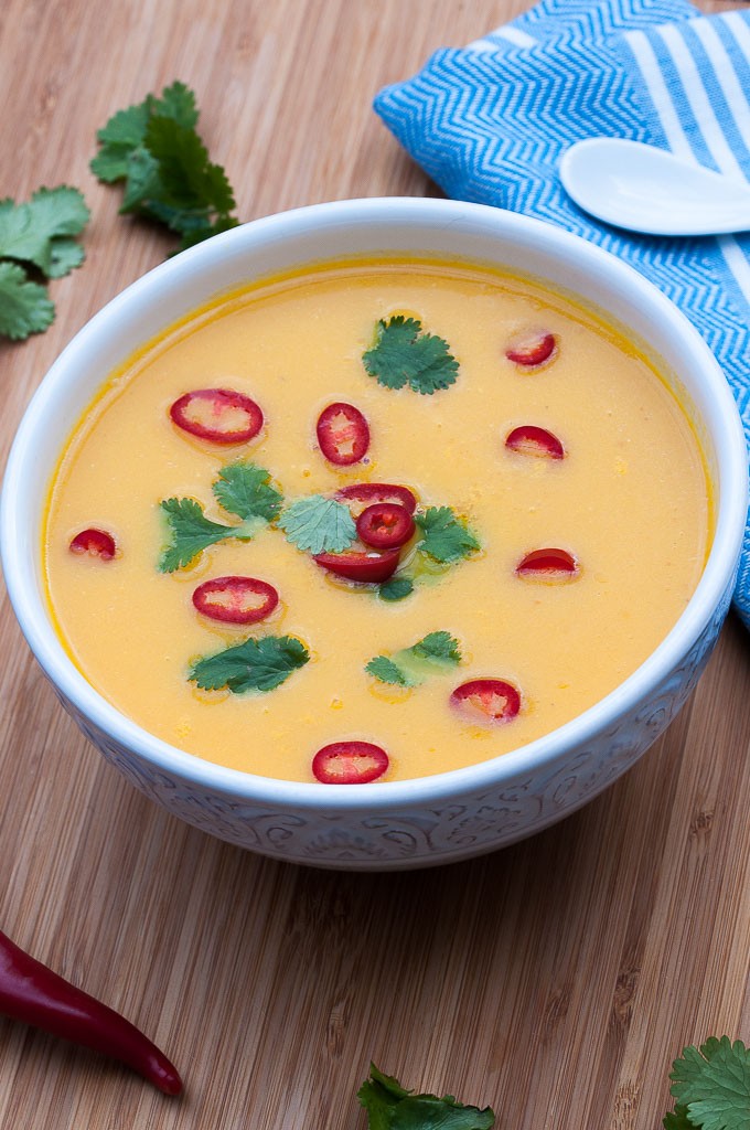 Easy Thai Carrot Soup Recipe | VeganFamilyRecipes.com | #healthy #dinner #vegan