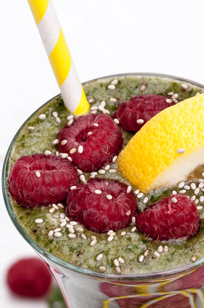 Kale Spinach Smoothie Recipe - Vegan Family Recipes #healthy #fruit #green