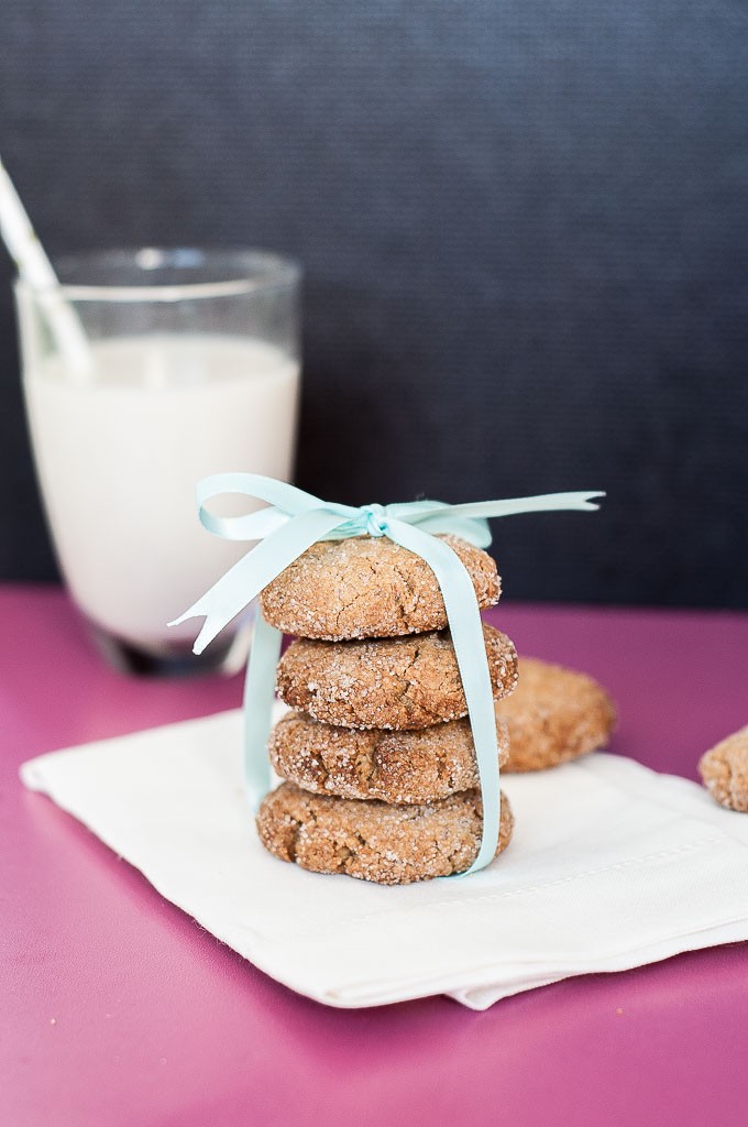 Peanut Butter Chia Seed Cookies Recipe | VeganFamilyRecipes.com | #vegan #dessert