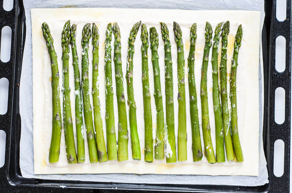 Lemon Asparagus Tart Recipe - Vegan Family Recipes - #spring #dinner