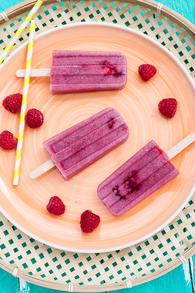Creamy Raspberry Chia Popsicles that are easy to make and super delicious! #vegan# dairyfree #healthy