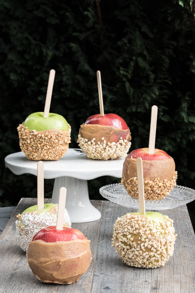 healthy Caramel Apples that are raw vegan, gluten-free and easy to amke | Vegan Family Recipes | #dairyfree #health
