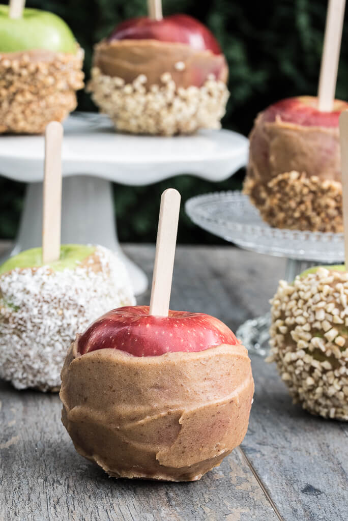 vegan Caramel Apples Recipe | VeganFamilyRecipes.com | #glutenfree #healthy