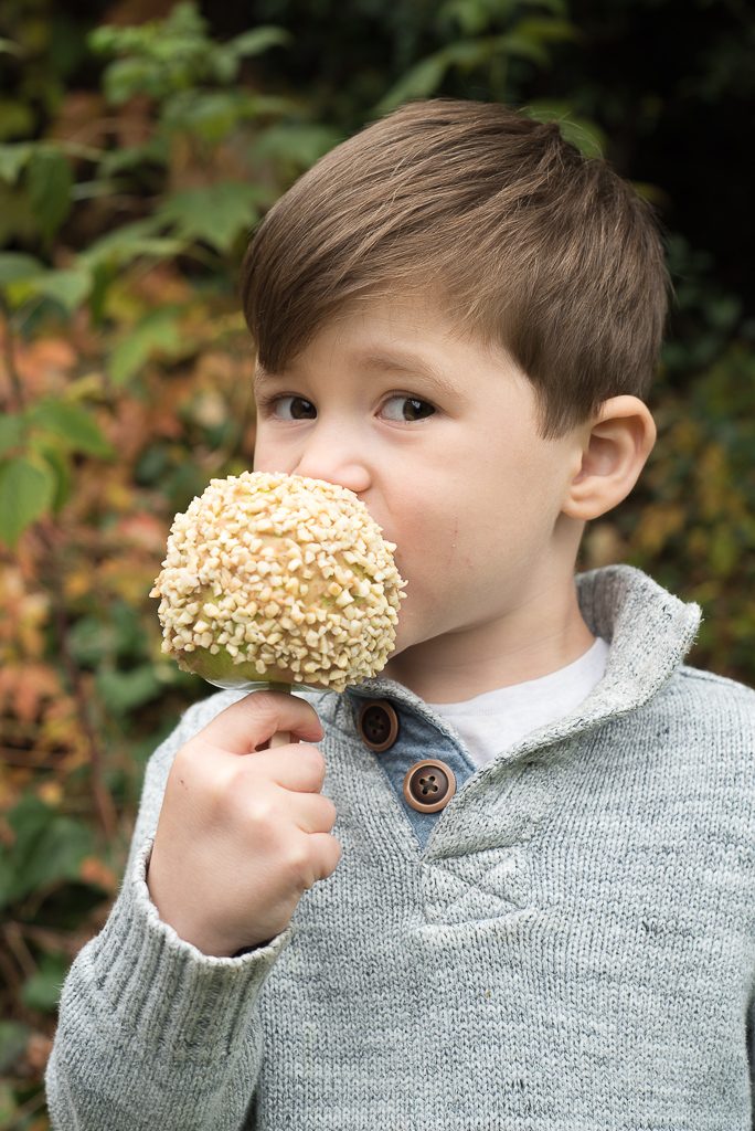 Raw Vegan Caramel Apples Recipe | Vegan Family Recipes | #dairyfree #glutenfree